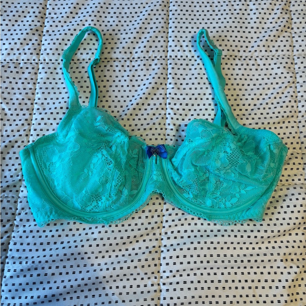 Body by Victoria Unlined dmei Lace Underwire Bra in Teal